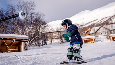Hyr slalomutrustning för barn/junior under säsongen